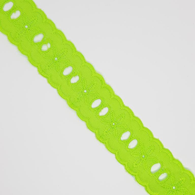 Pasacinta  tira bordada color de 2,5 cms