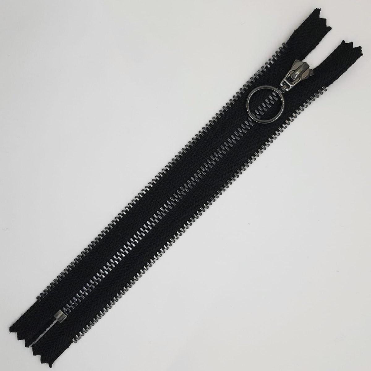 Cremallera metálica decorativa 16 cms