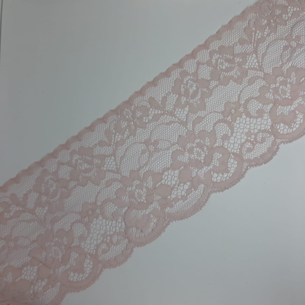 Encaje puntilla nylon 8 cms rosa palo