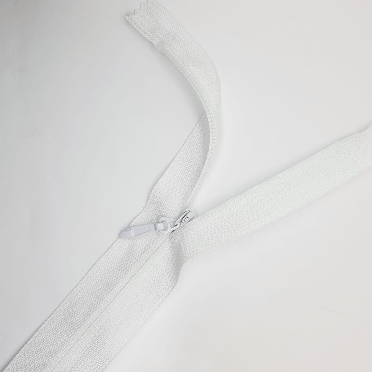 Cremallera invisible especial resistente de 60 cms