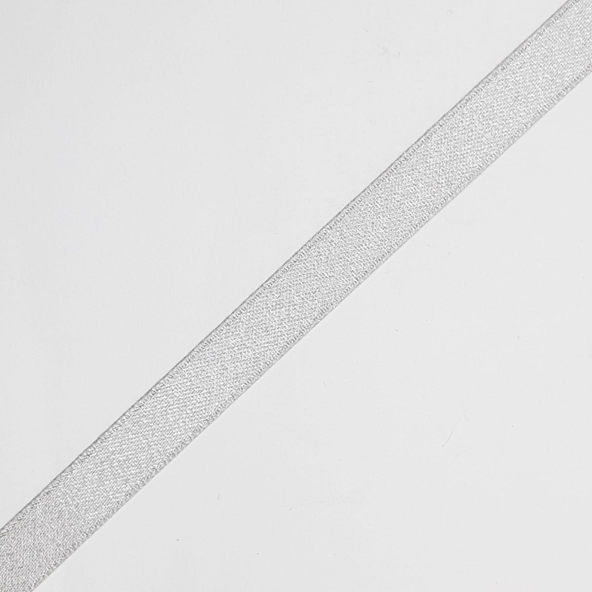 Cinta raso efecto metalizado plata 1 cm ideal para lazos