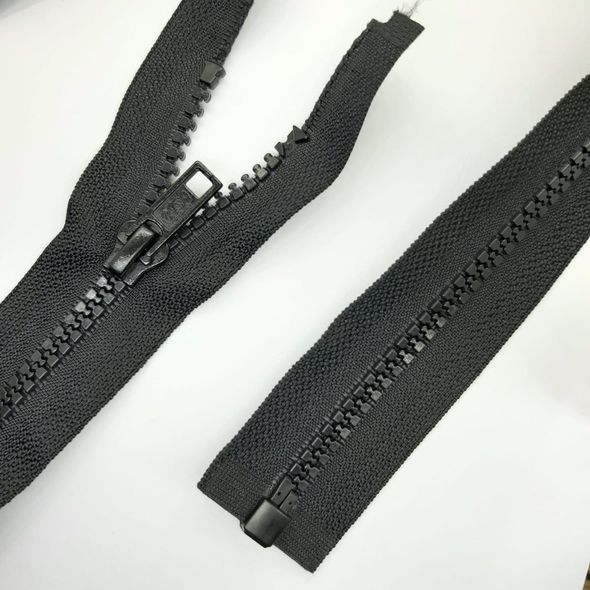 Cremallera reversible separador inyectada 75 cms