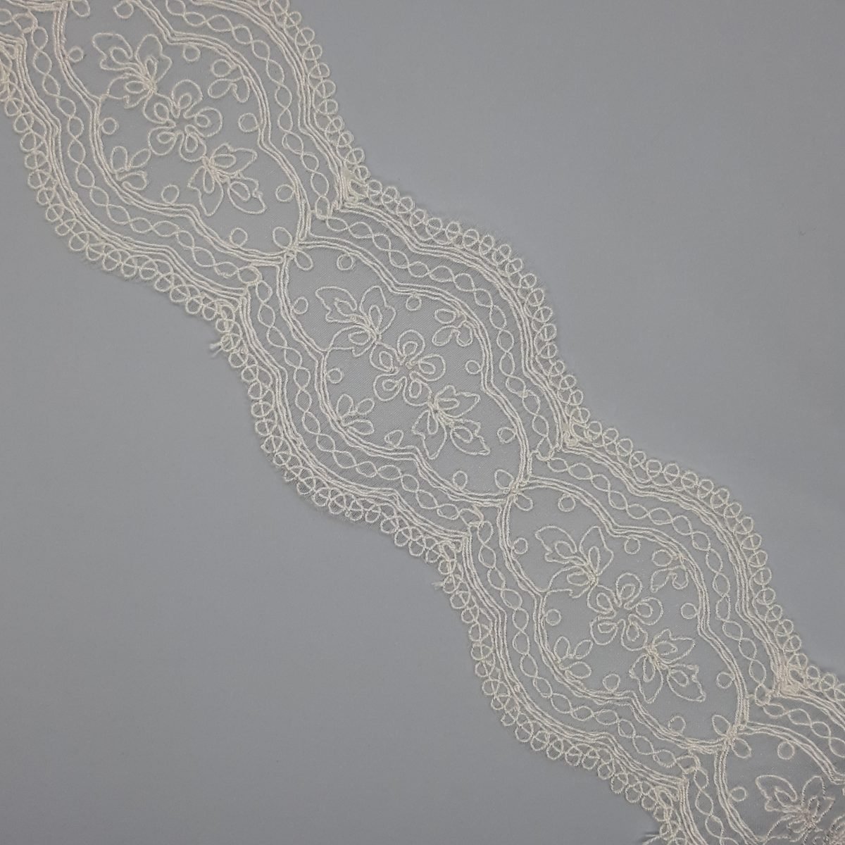 Juego entredos y tira bordada organza color marfil especial ceremonias