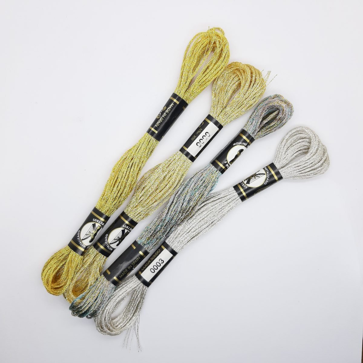 Madejas metalizadas Mouliné Presencia especial labores punto de cruz