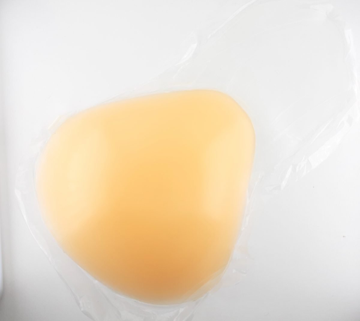 Copas autoadhesivas invisibles de silicona color piel. Especial escotes pronunciados.