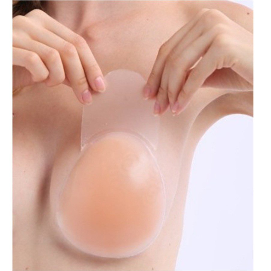 Copas autoadhesivas invisibles de silicona color piel. Especial escotes pronunciados.