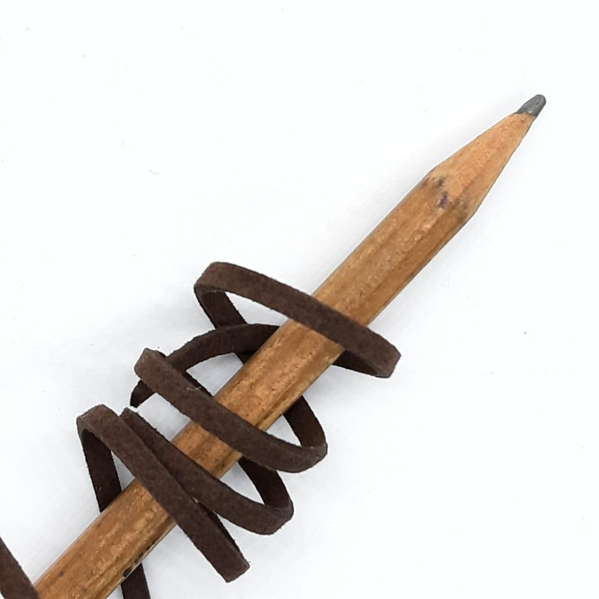 Cinta de antelina color marrón mate de 3 mm.