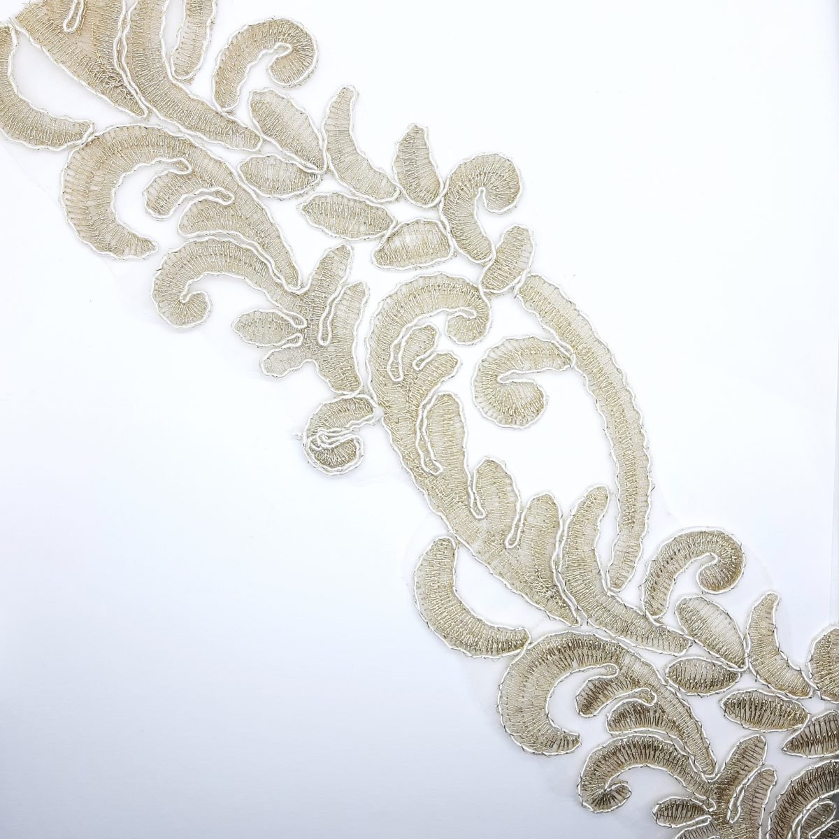 Galón fantasía dorado de 8 cms. 