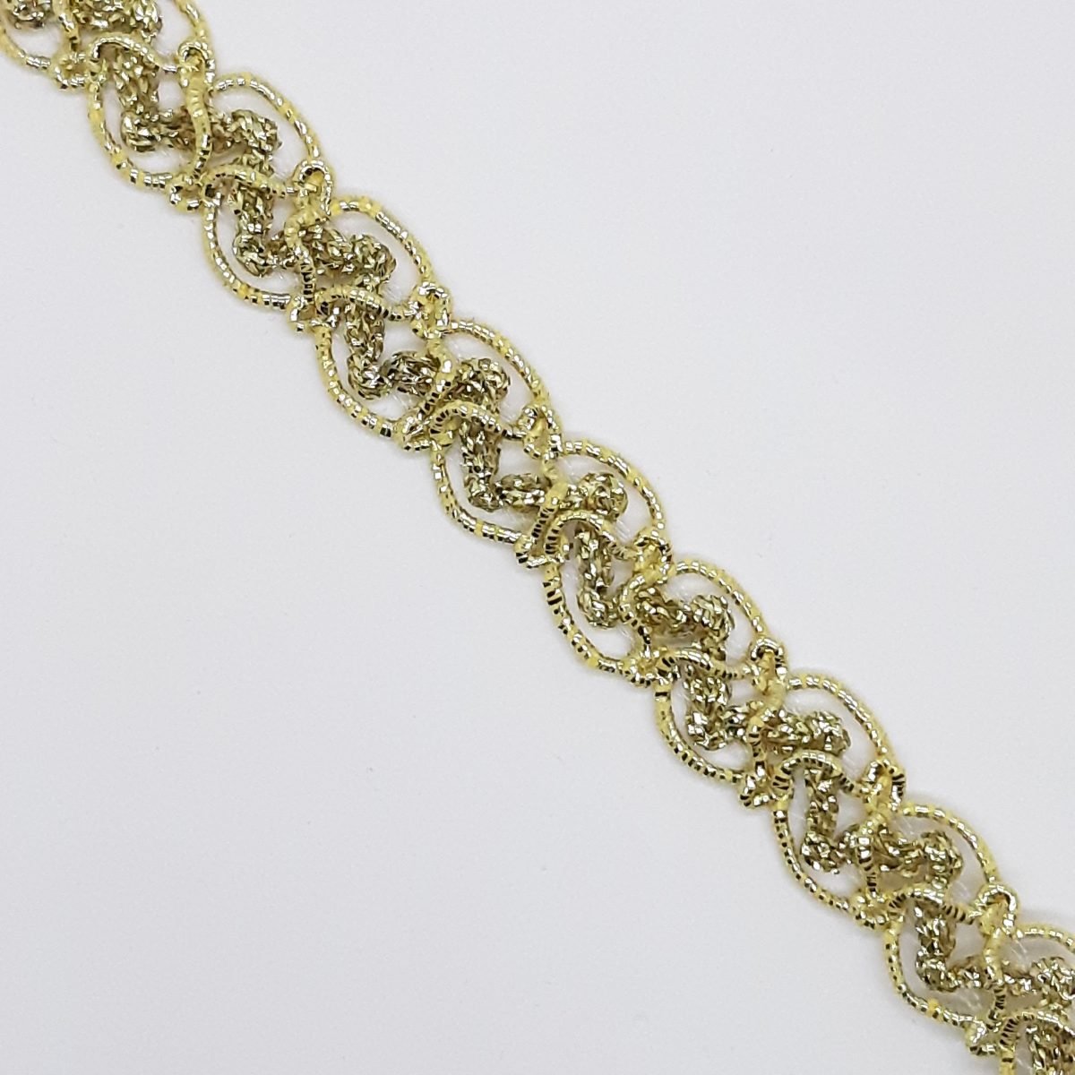 Galón pasamanería metalizada calada de color dorado 