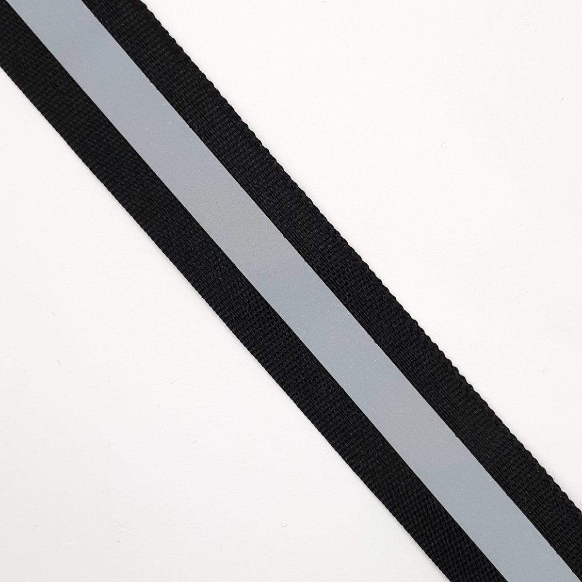 Cinta reflectante negra  de 2,5 cms de alta visibilidad