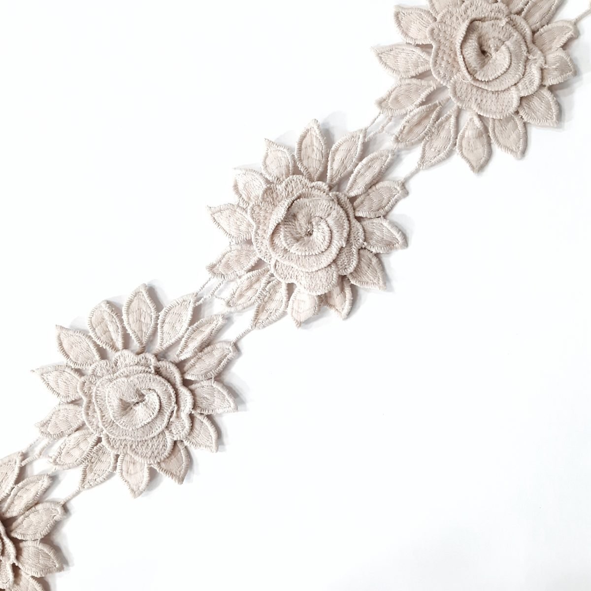 Tira flores guipur de 9 cms