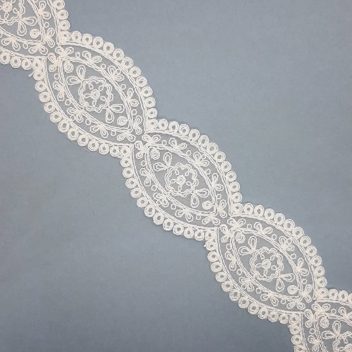 Entredos organza bordada encaje marfil de 4,5 cms