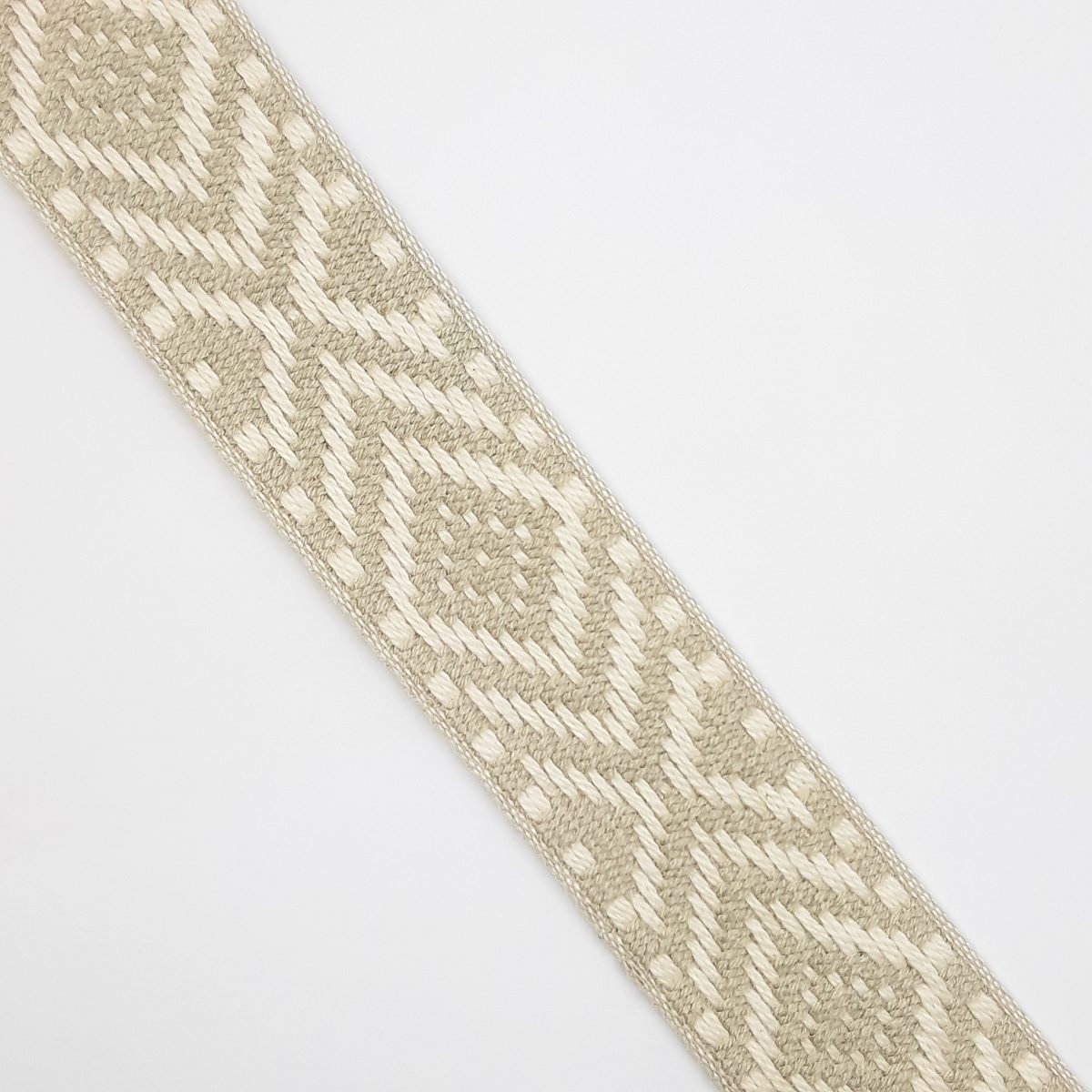 Cinta tapacostura dibujo greca étnica 3 cms 