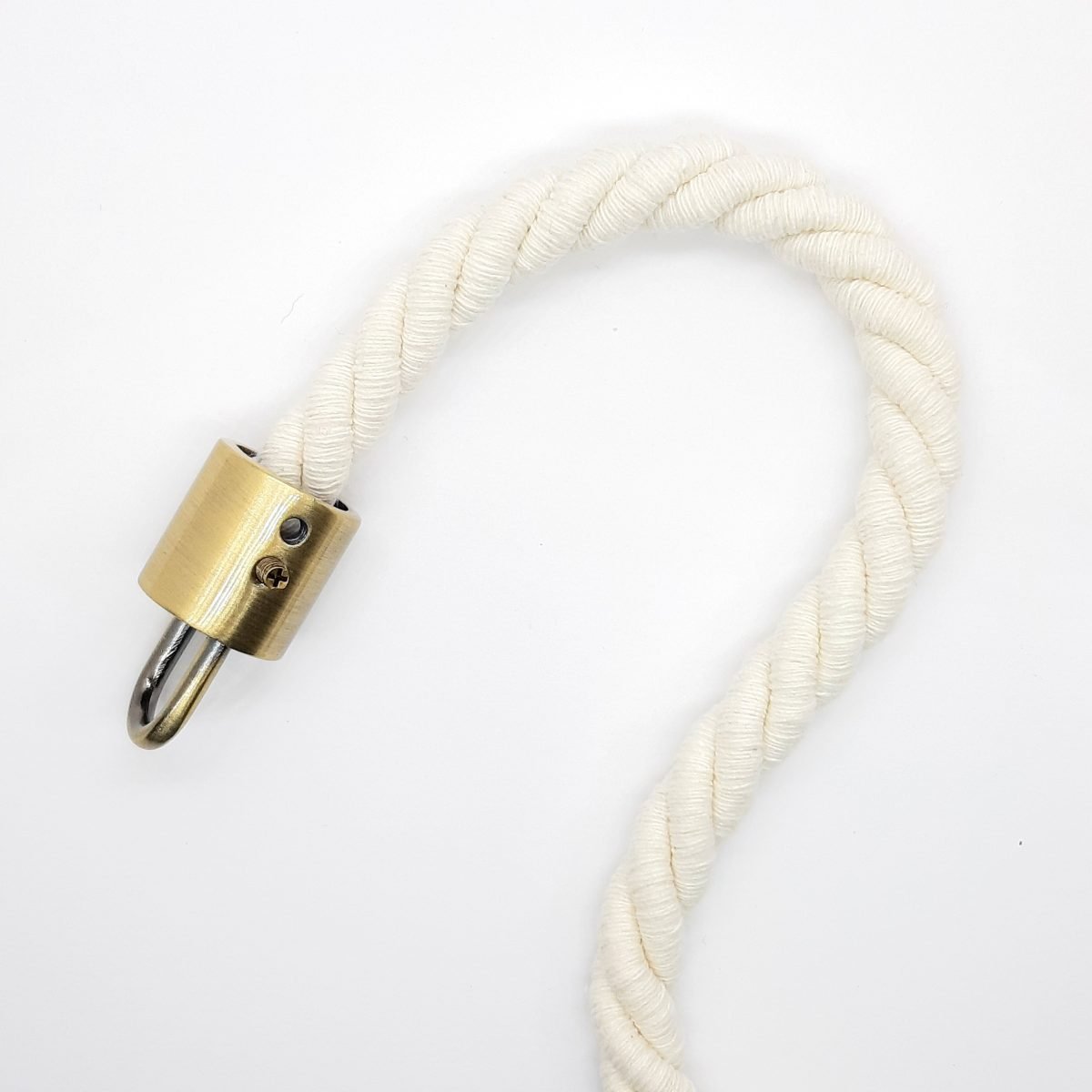 Terminal para cordón metálico de color oro viejo 1,4 cms