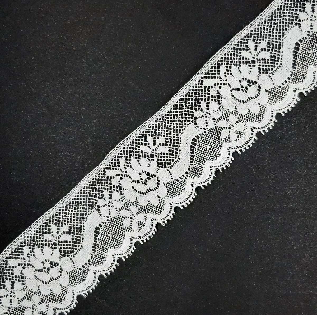 Encaje valencie blanco Nº 31 de 30 mm