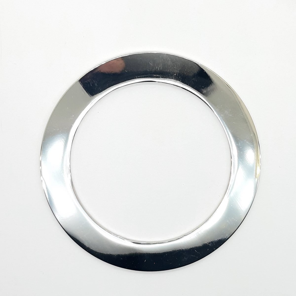 Anilla metálica plateada 5 cms