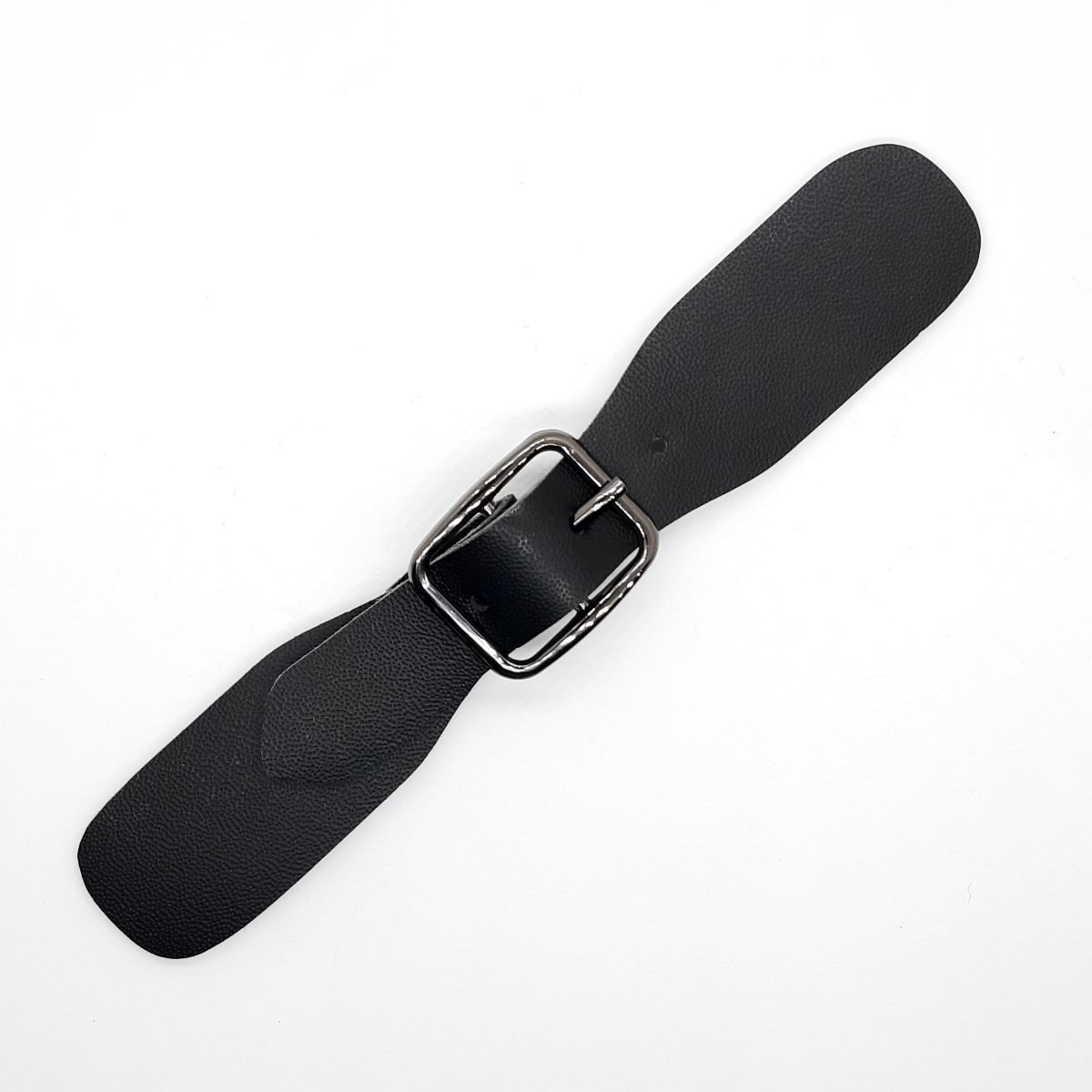 Broche trabilla impiel de color negro especial para faldas