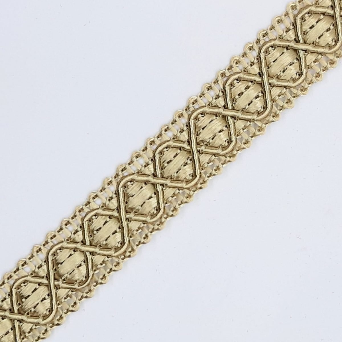 Galón agreman rombos especial tapicería color crudo