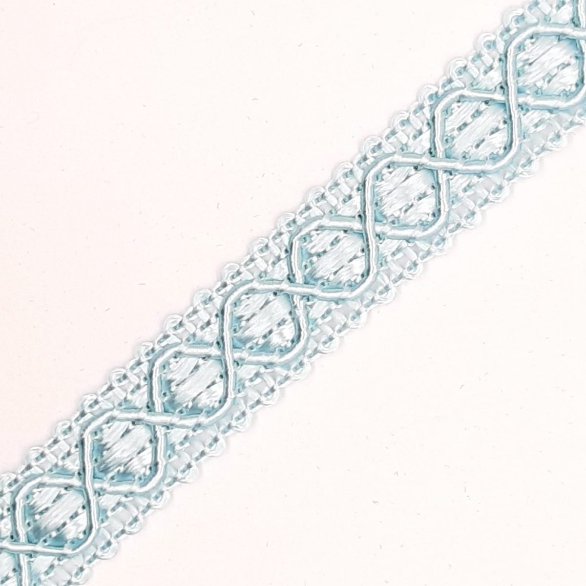 Galón agreman rombos especial tapicería color celeste