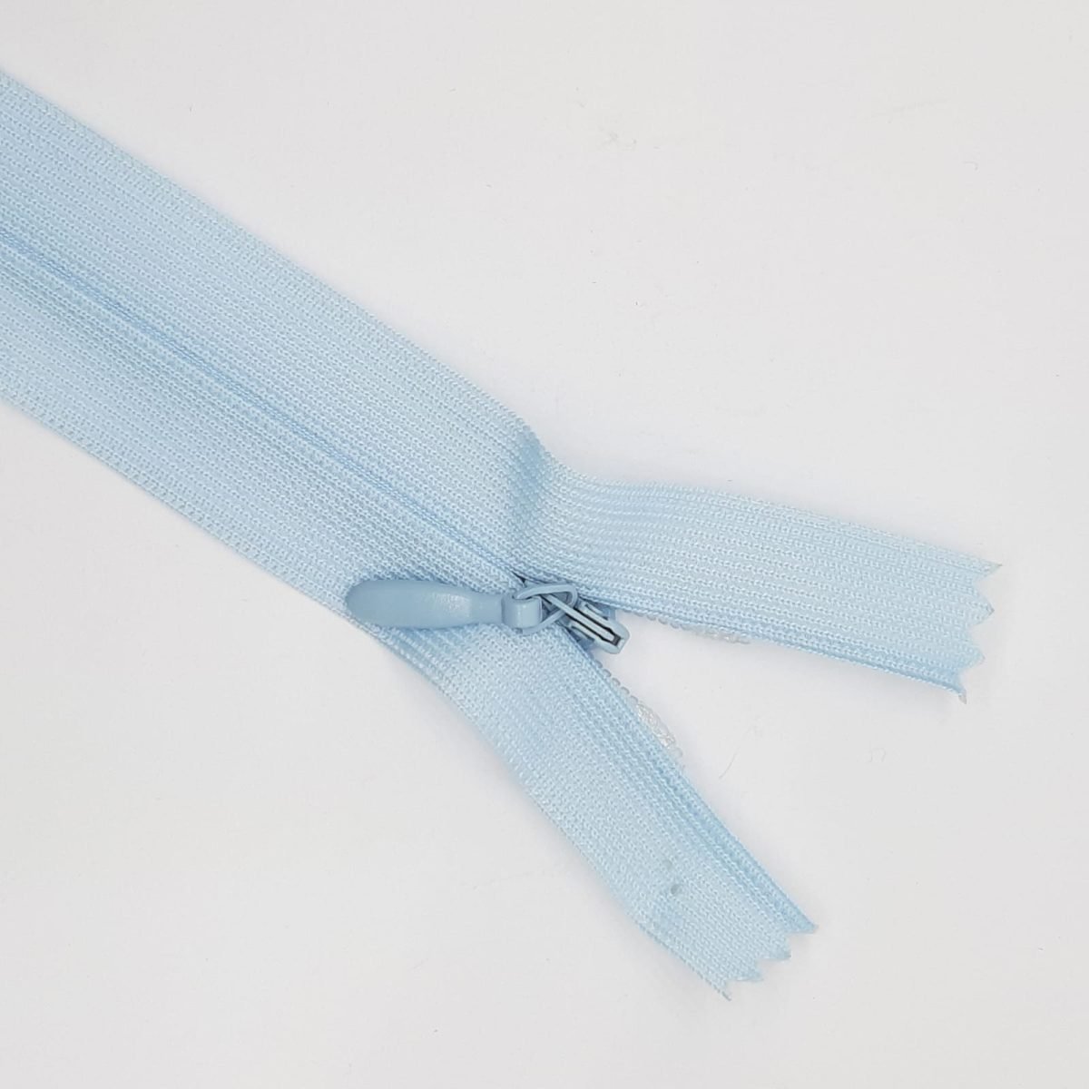 Cremallera invisible malla 3 cerrada celeste