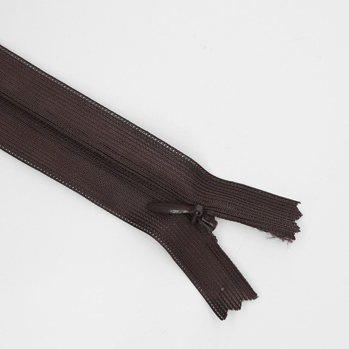 Cremallera invisible malla 3 cerrada marrón