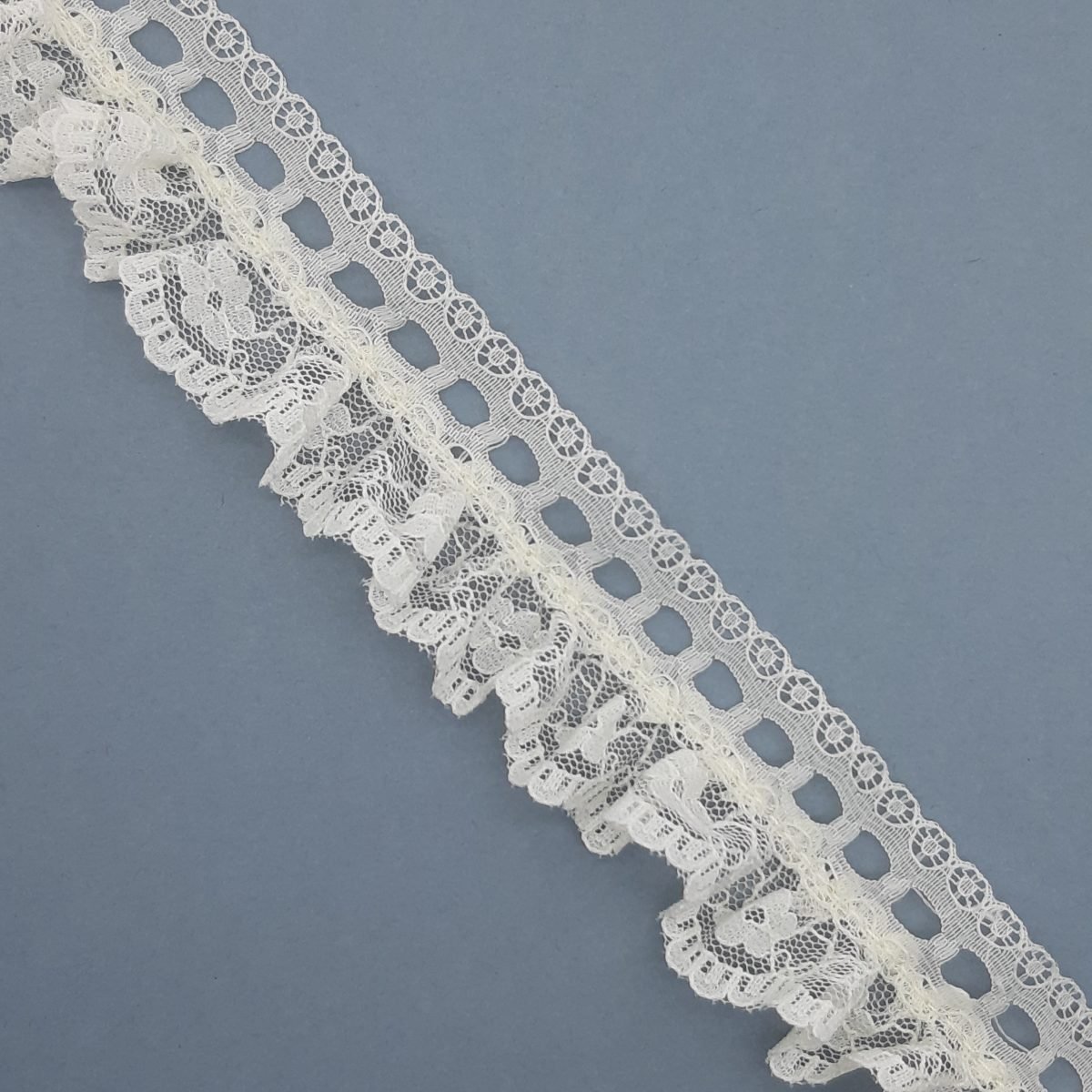 Encaje nylon rizado con pasacinta 35 mm