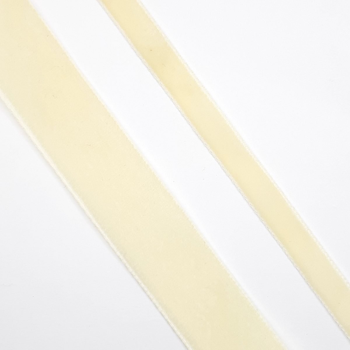 Cinta de terciopelo crudo