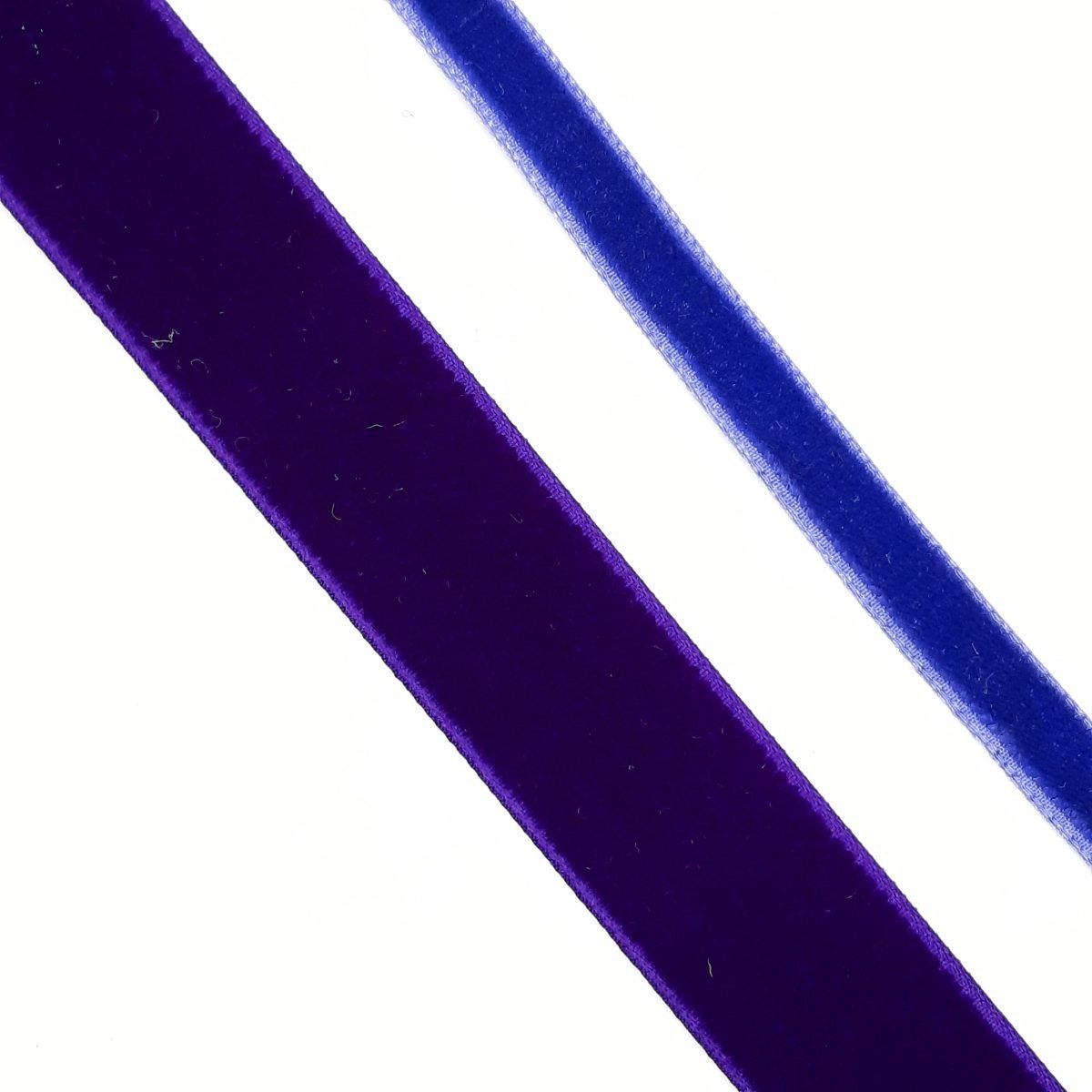 Cinta de terciopelo morado