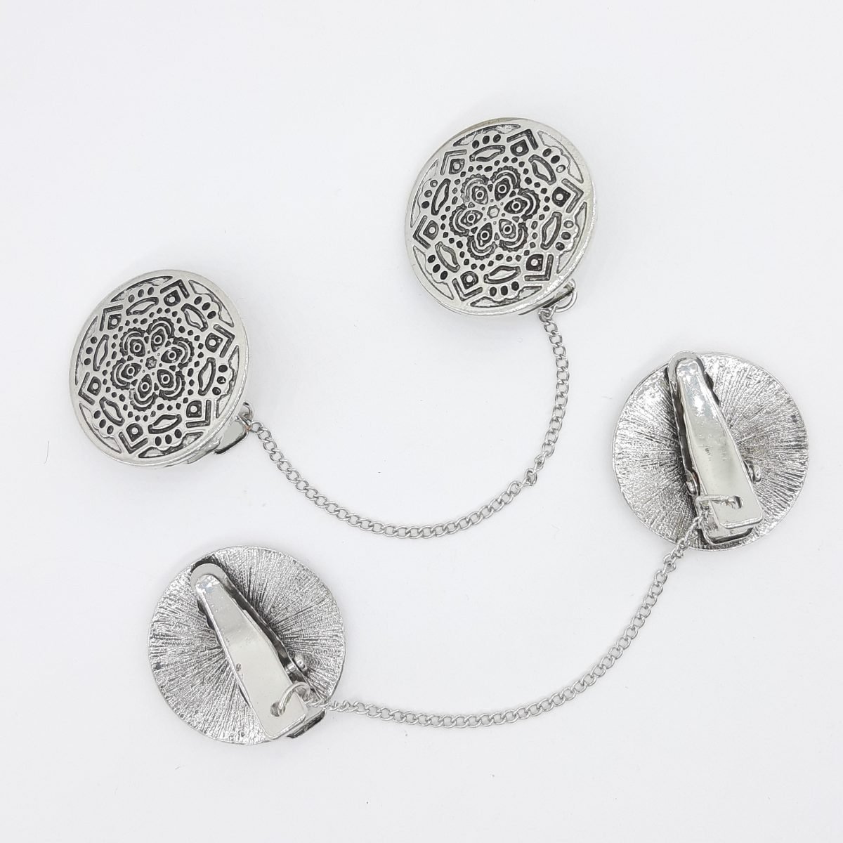 Broche cierre metálico con pinzas plateado