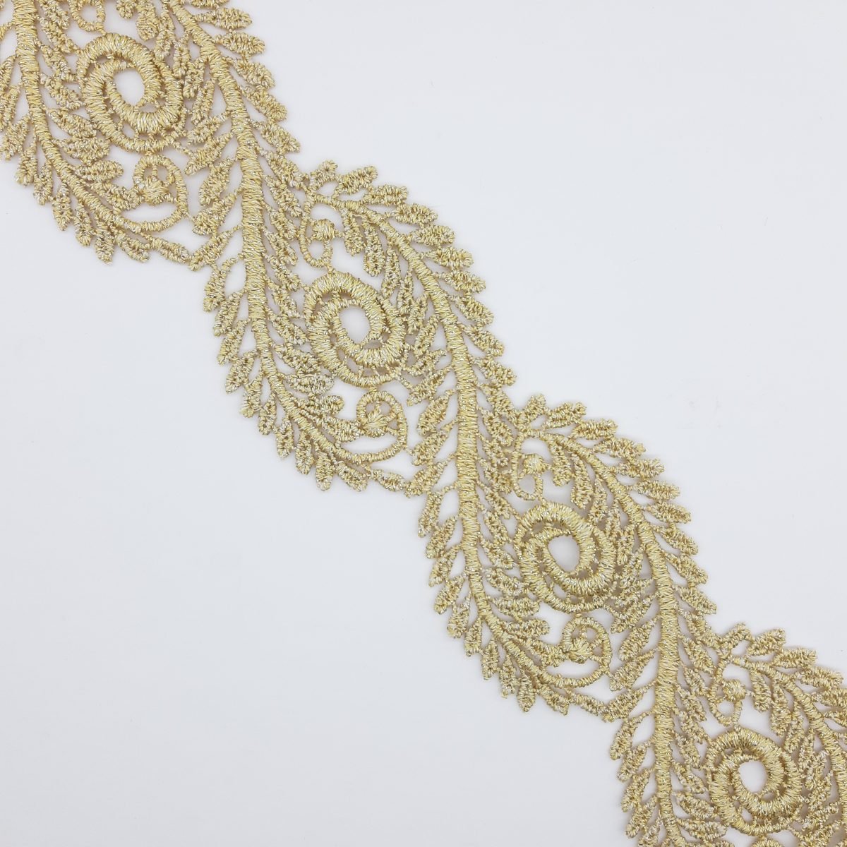 Encaje guipur dorado metalizado 5 cms